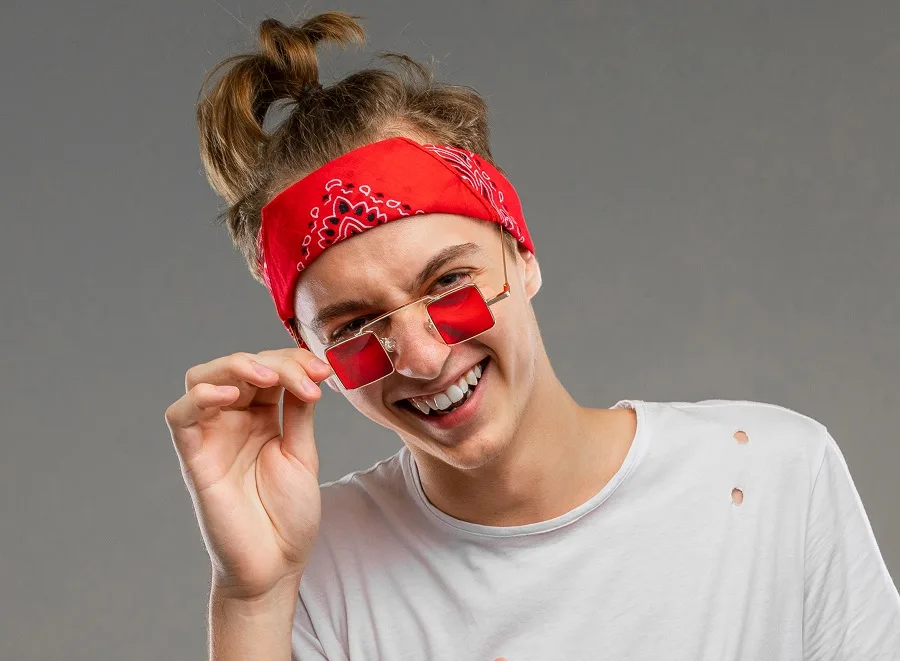 mens short hair ponytail with bandana