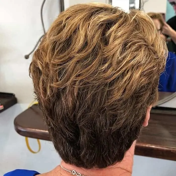 short and messy textured hairstyle