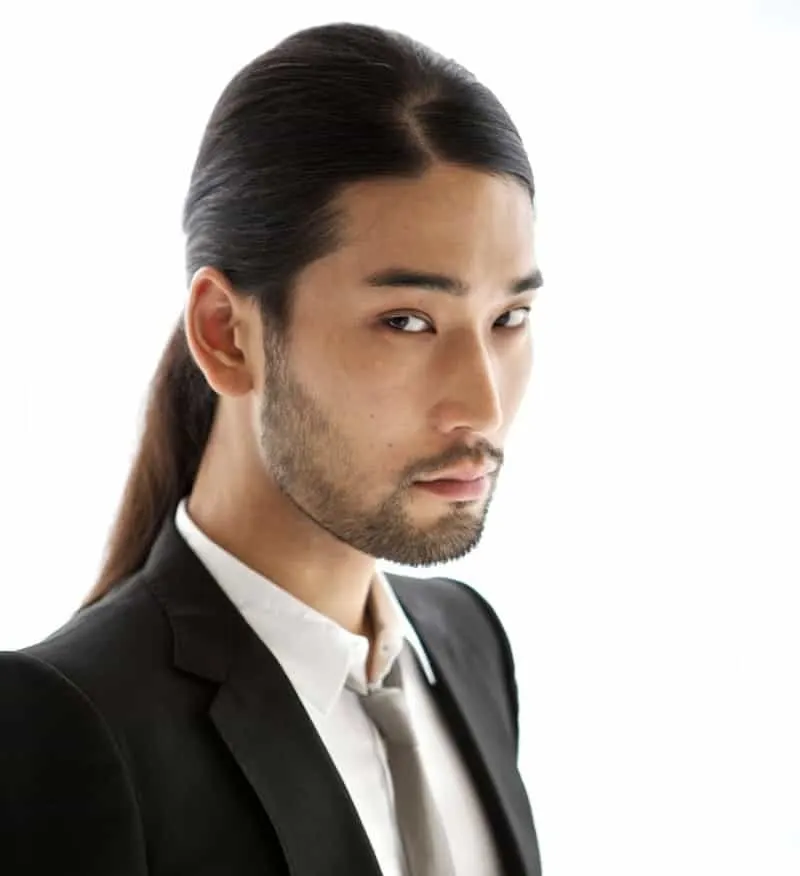 men's side part ponytail