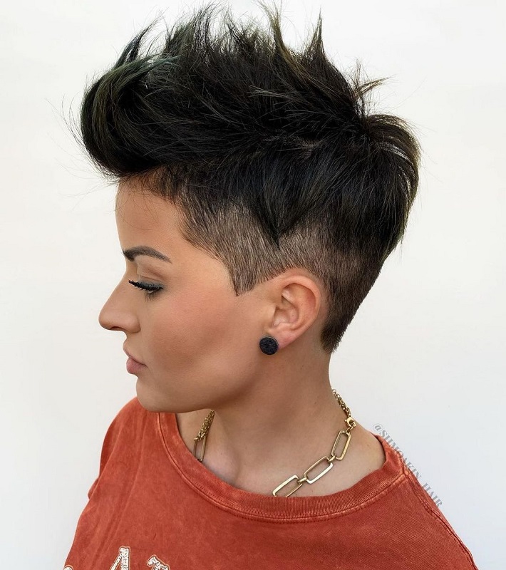 messy quiff hairstyle for women