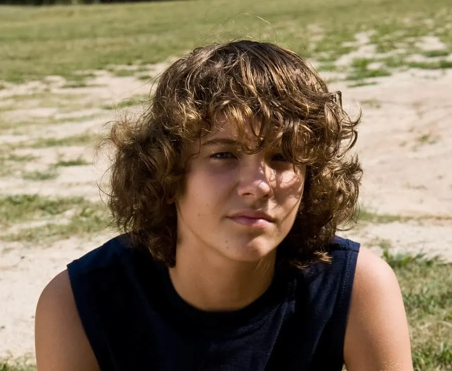 messy shaggy haircut for boys