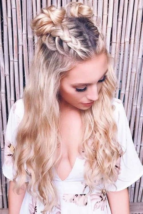 How to Do Messy Top Knots: 8 Styling Ideas – HairstyleCamp