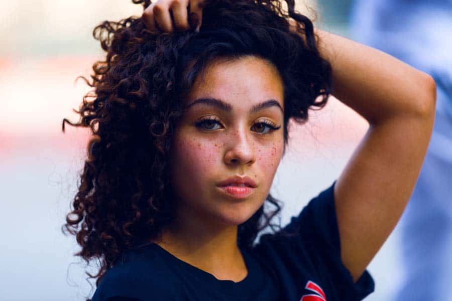 7 Best Curly Hairstyles for Mexican Women in 2020