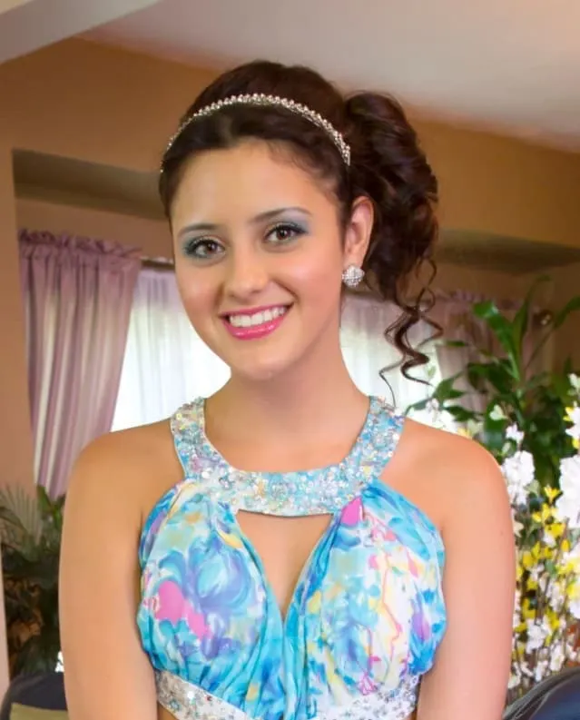 mexican quinceanera hairstyle