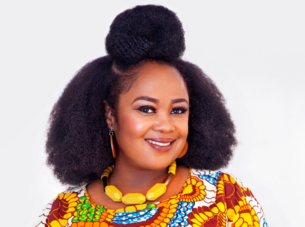 mid-length traditional hairdo for afro women