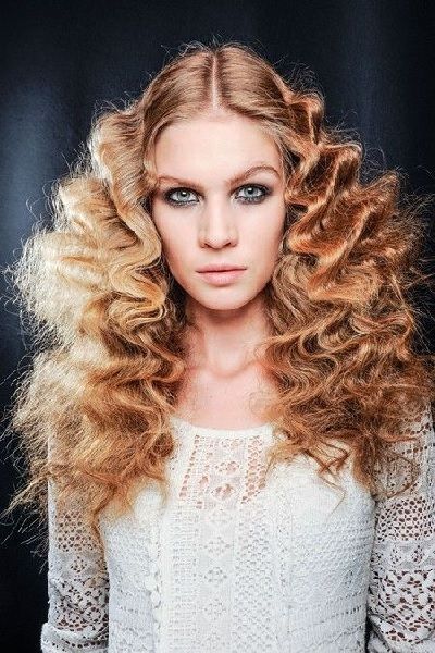 waves on curly hair with middle part