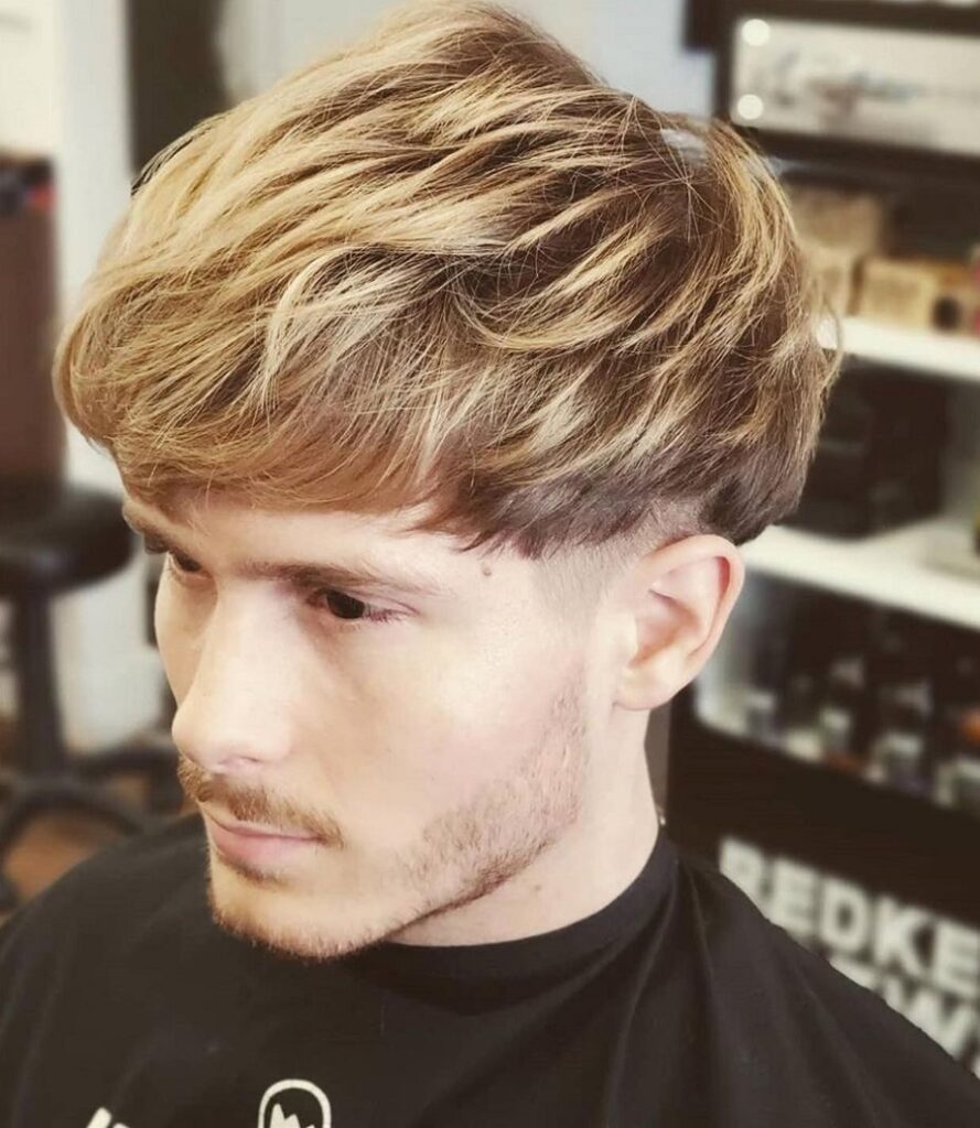 mushroom haircut with highlights for men