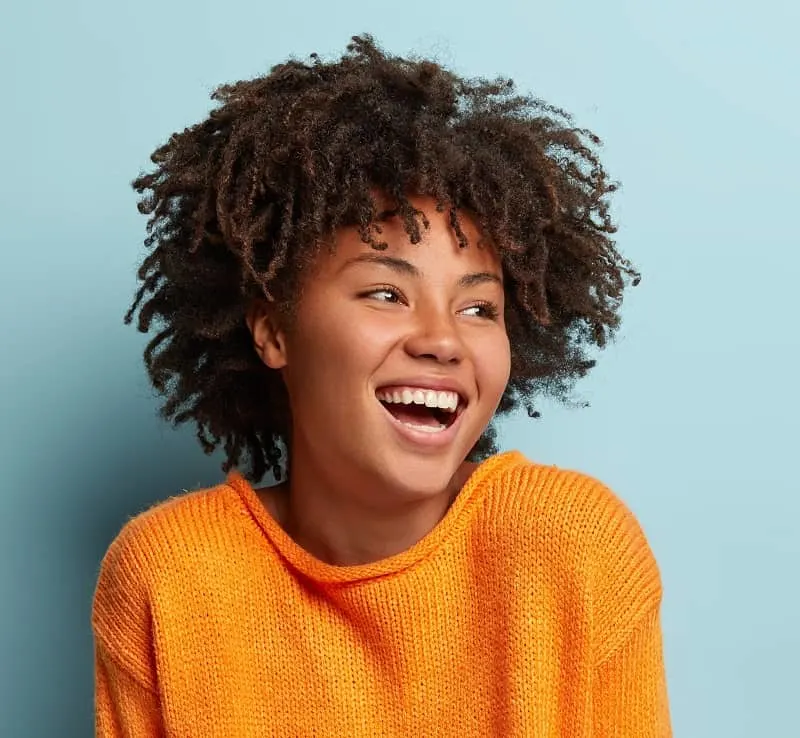 short natural curly hair for black women