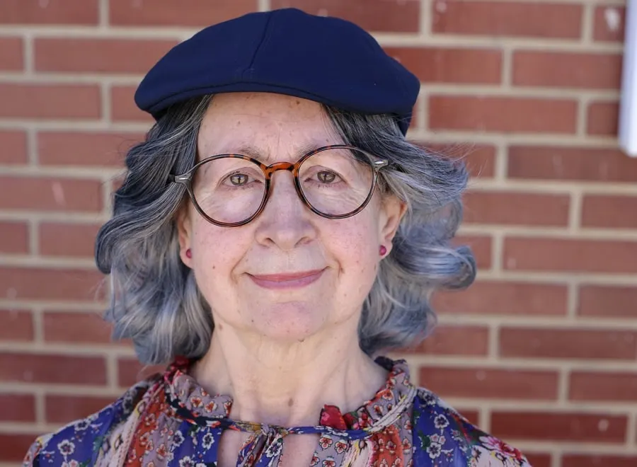 older women hairstyle with beret hat