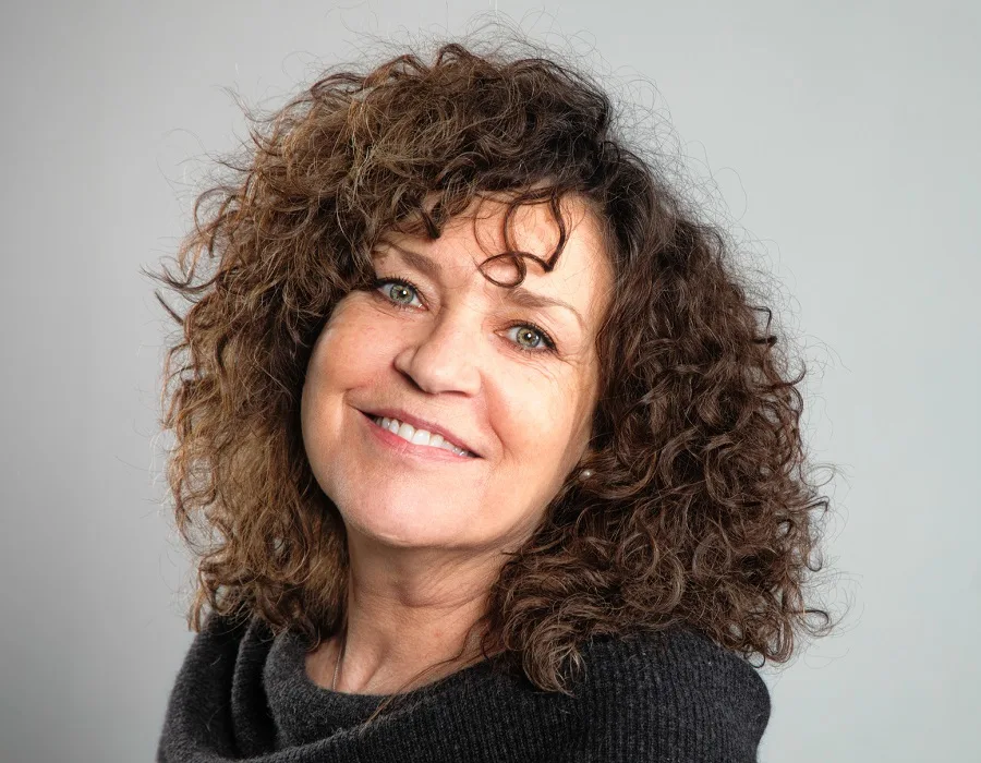 curly hairstyle for older women
