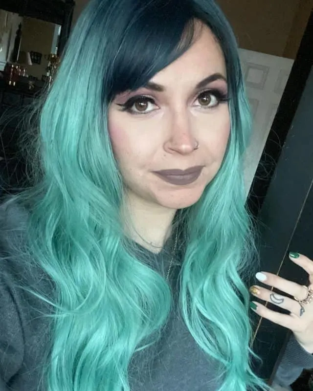 pastel green layered hair for hazel eyes