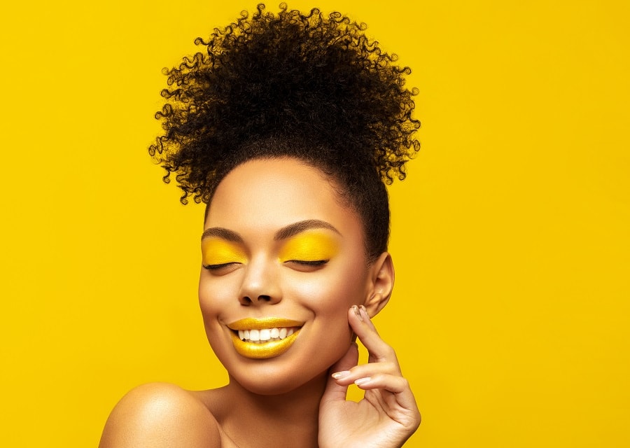 pineapple natural hairstyle with big forehead
