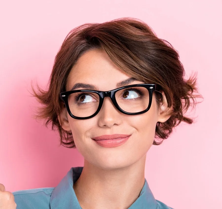 Pixie bob hairstyle with glasses