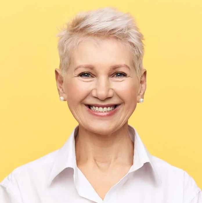 pixie cut for over 50 with round face