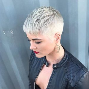 50 Stylish Pixie Cuts for Women with Thin Hair [2024] – HairstyleCamp