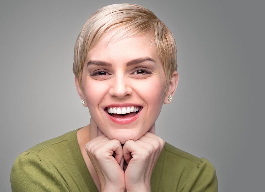 pixie cut for women with big forehead and thin hair