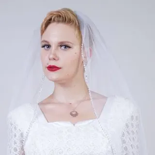 pixie cut wedding hairstyle with veil