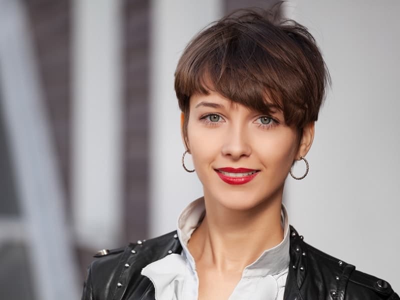 25 On-demand Thick Pixie Cuts for Women