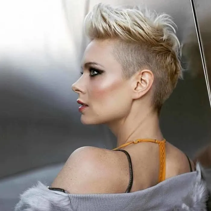 25 On-demand Thick Pixie Cuts for Women