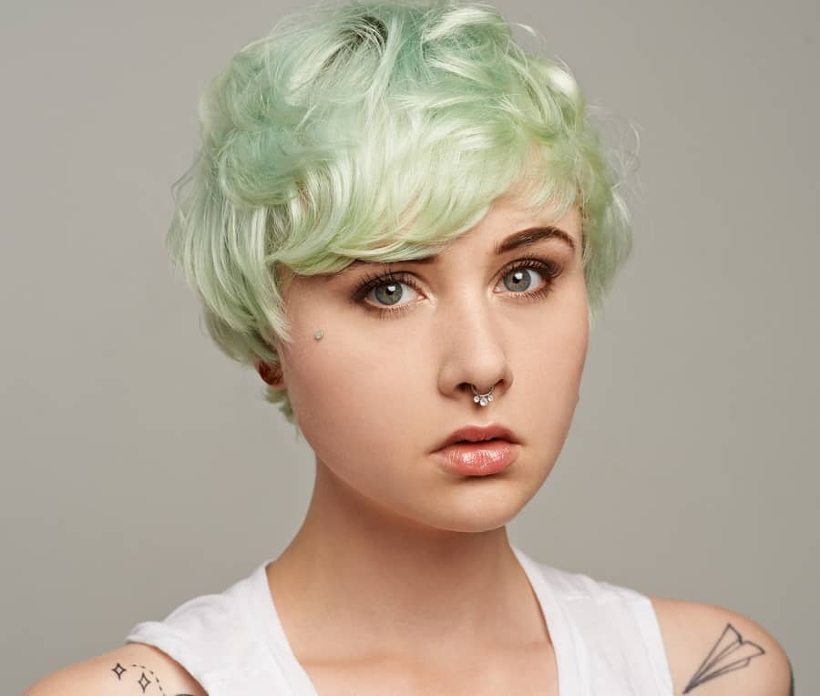 pixie hair with side bangs