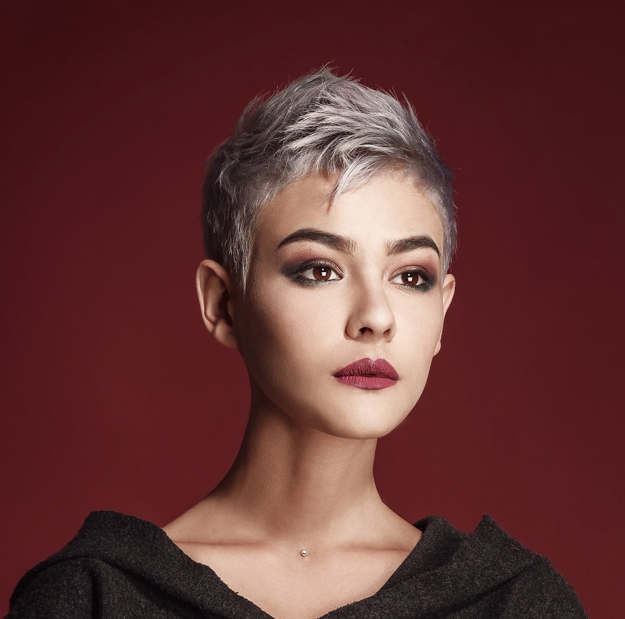 pixie haircut for oval faces