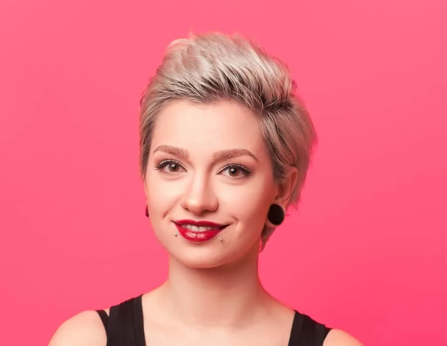 side part pixie for round face