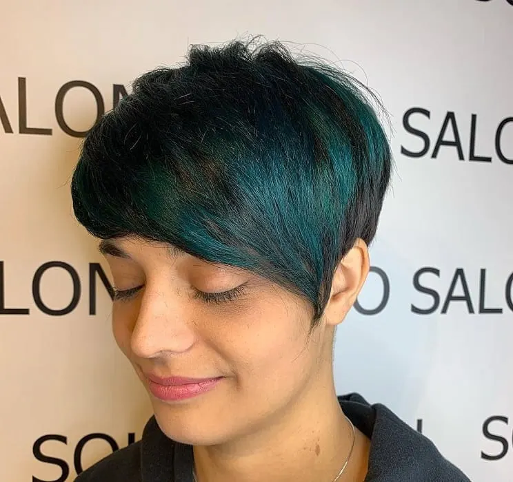 pixie cut with highlights for women