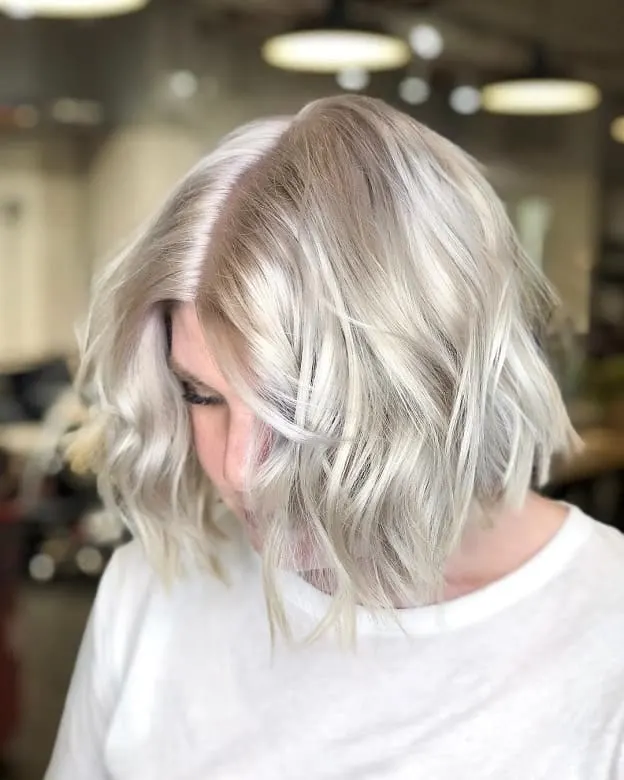 wavy platinum blonde bob