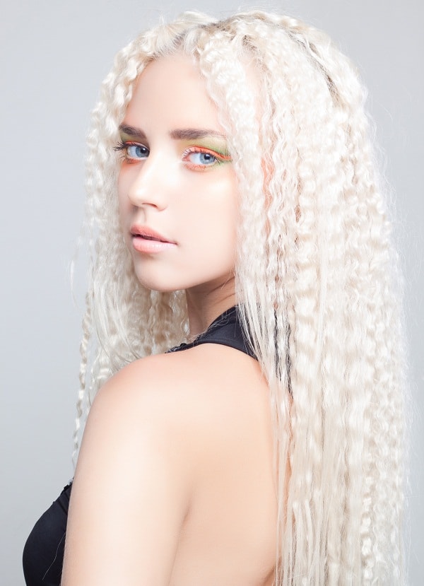 platinum blonde curly hairstyle