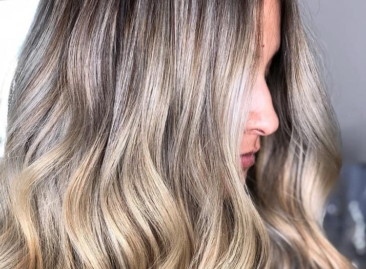 How to Maintain Platinum Blonde Highlights