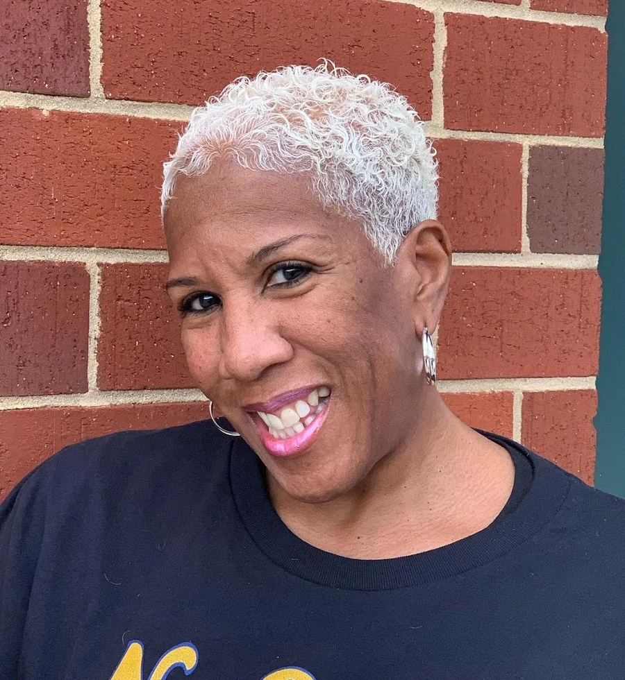 platinum hairstyle for black women over 50