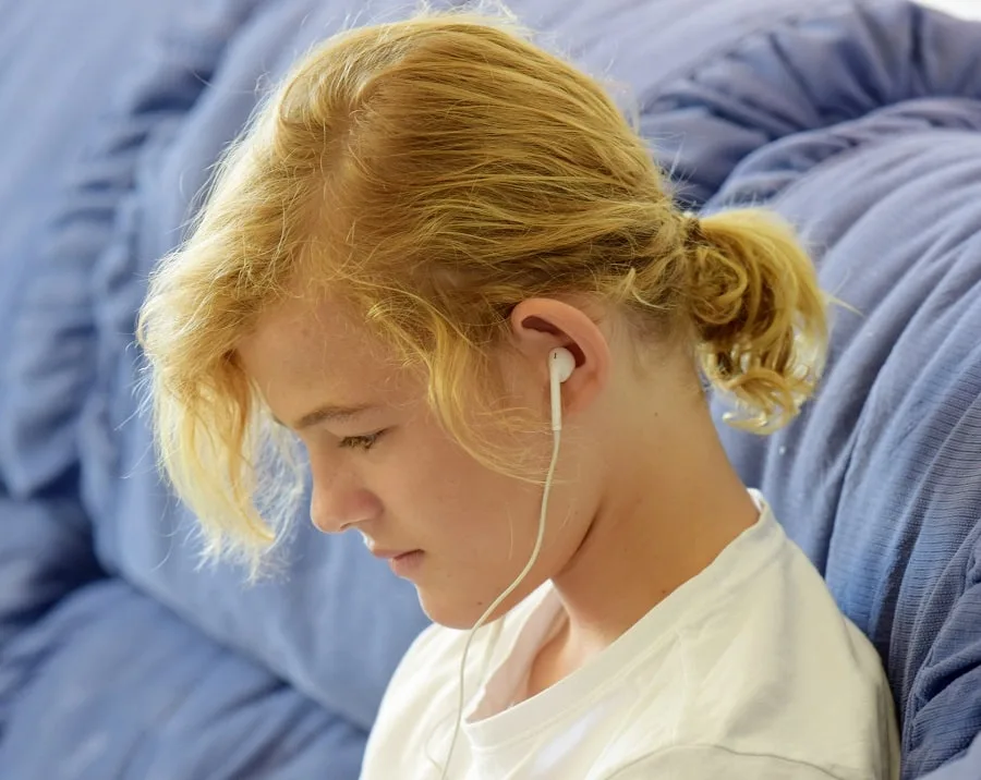 ponytail for boy with medium hair