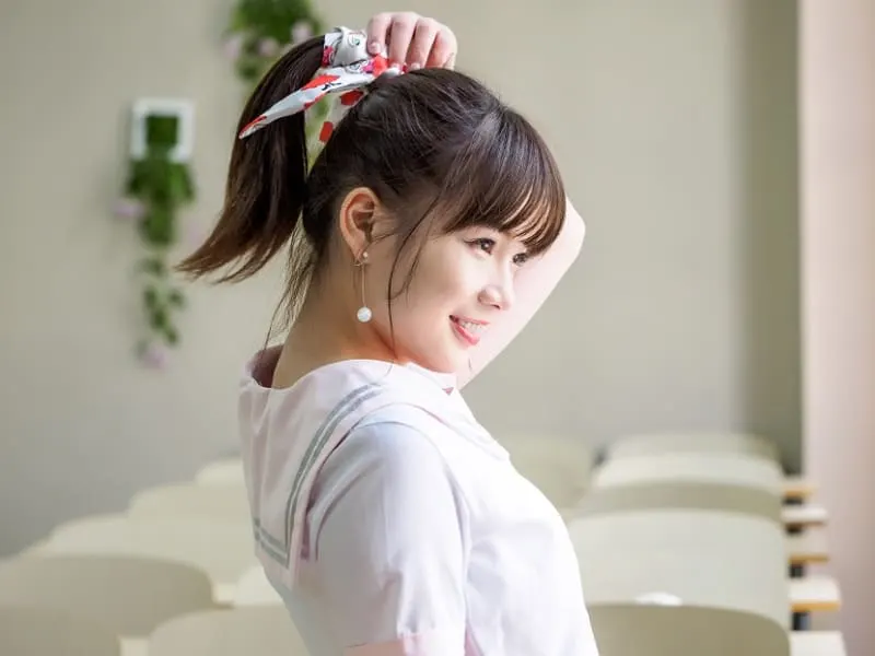 ponytail with bangs