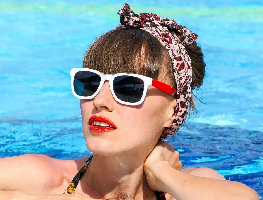 Pool hairstyle with bangs