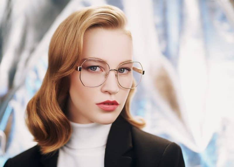 professional hairstyle for women with glasses