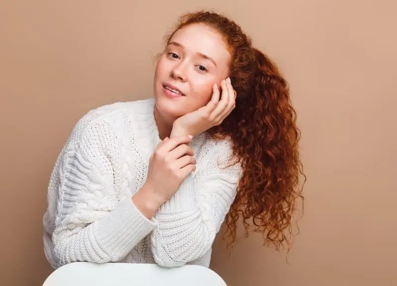 red curly hair ponytail