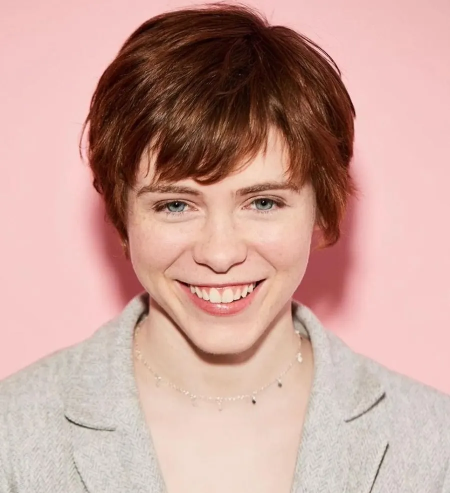 red headed actress in her 20s- Sophia Lillis