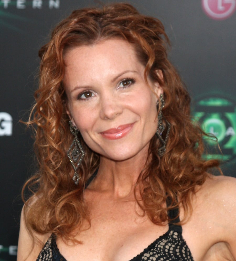 red headed actress over 50-Robyn Lively