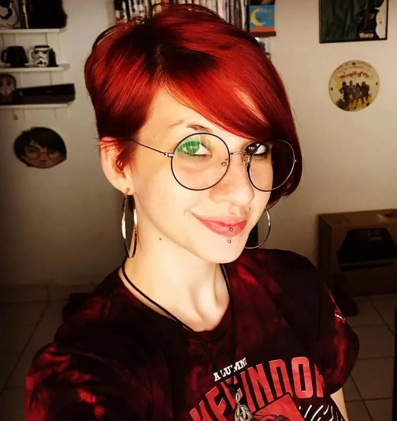 red short hair for women