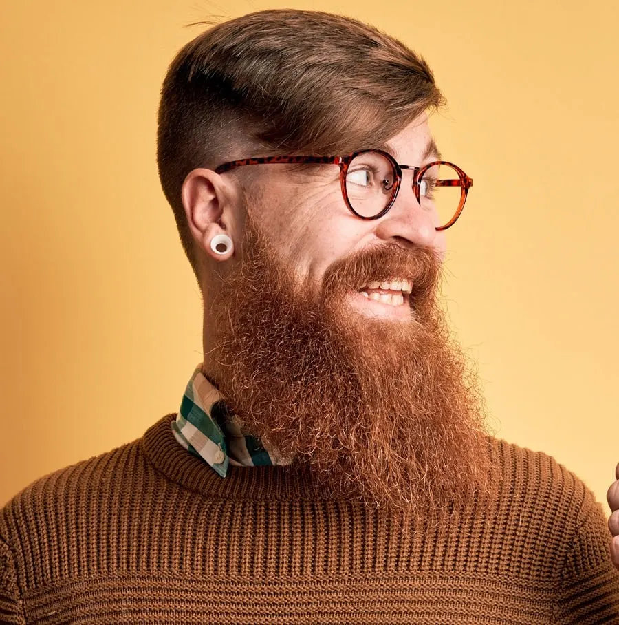 square beard with glasses