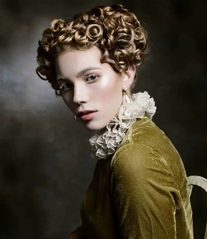 renaissance hairstyle for women