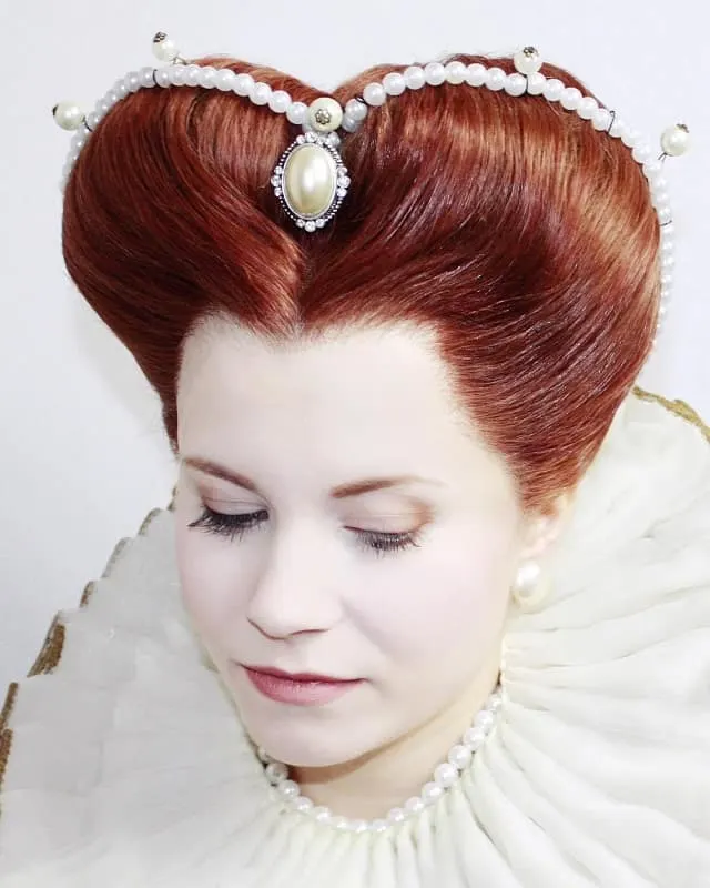 15 Renaissance Hairstyles To Get Inspired in 2023