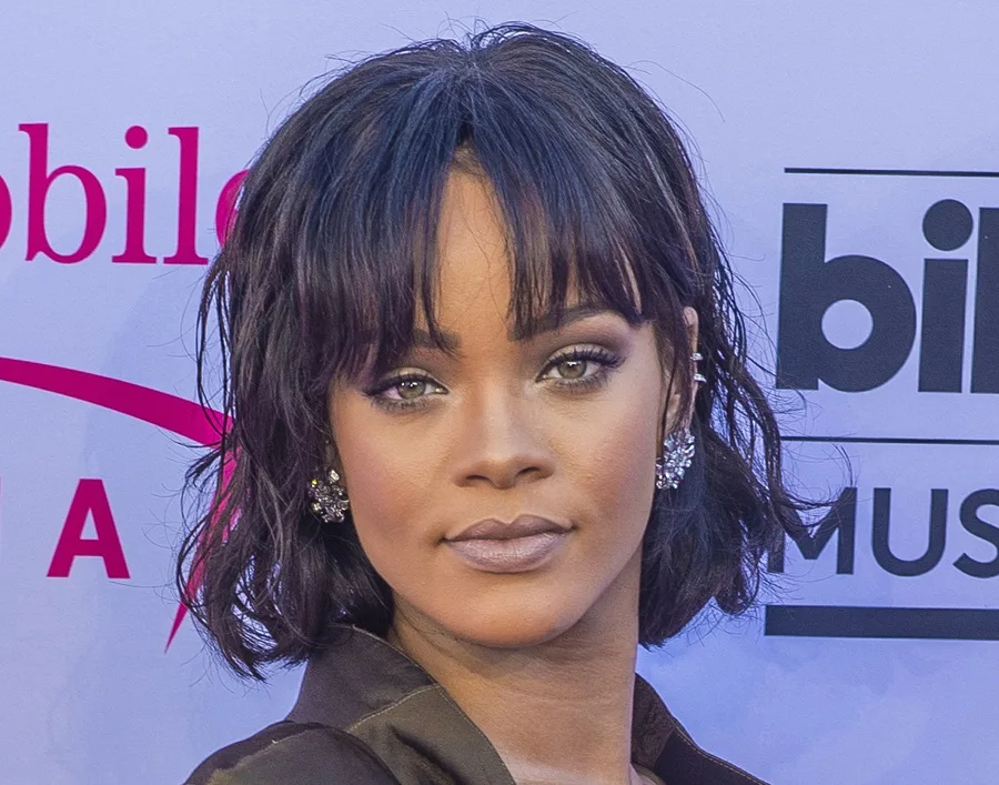 rihanna with bottleneck bob haircut