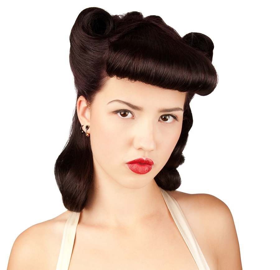 rockabilly hairstyle with bangs