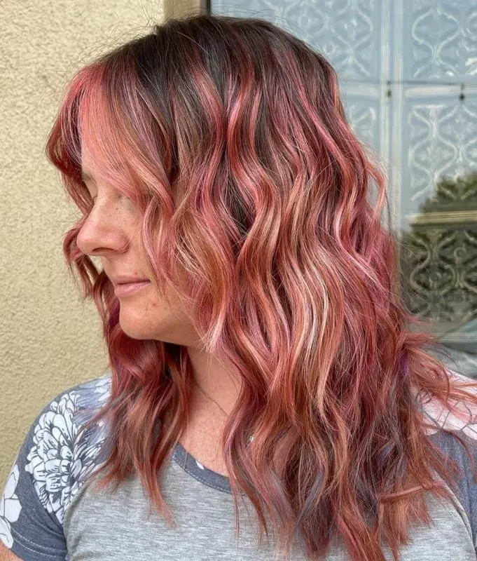 rose gold balayage hairstyle with shadow root