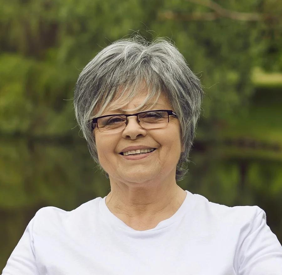 salt and pepper hair bangs for over 60 with glasses