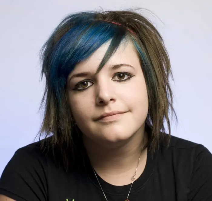 scene girl with thin hair