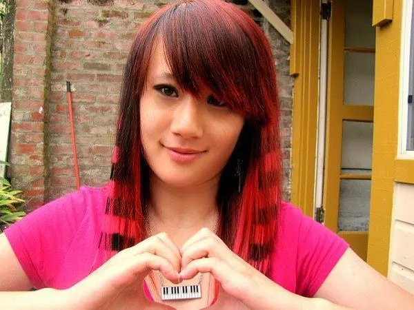 scene hairstyle with red short hair