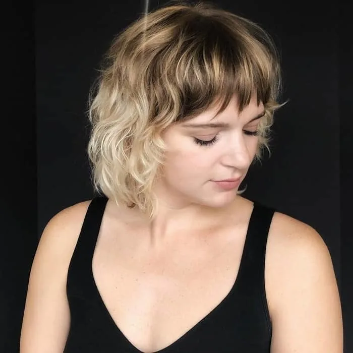 medium shaggy bob for round face