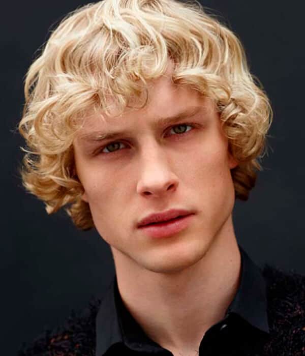 30 Shaggy Hairstyles for Men to Explore in 2023